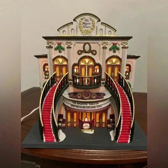 Dept 56 Christmas in the city - the majestic theatre - limited edition - Picture 2 of 14